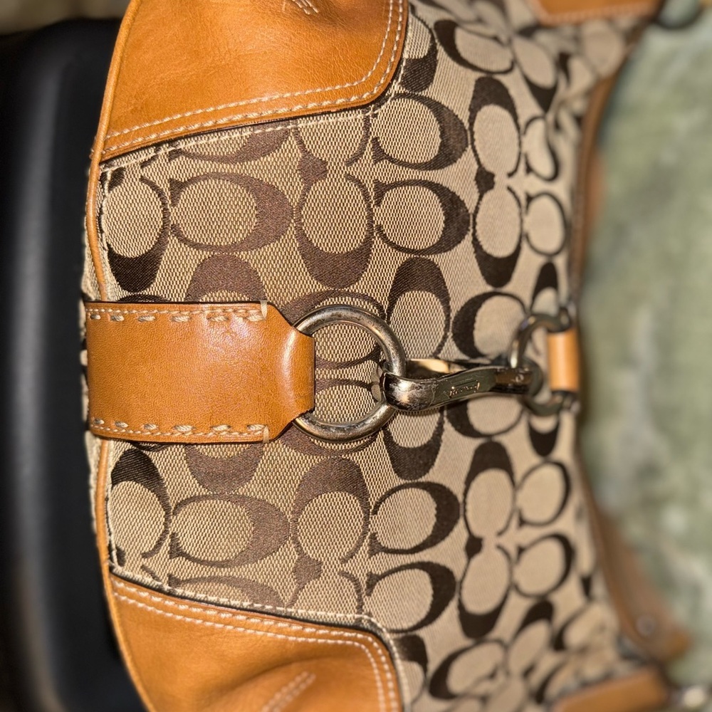 SOLD 1124/2025 Coach K0767-11576 Large Leather Hampton - Picture 9 of 15
